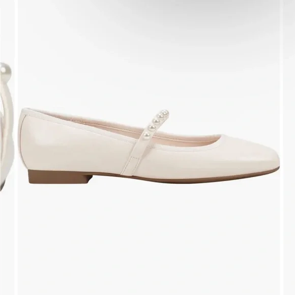 Unisa Women's Cream Ballet Flats - Picture 4 of 6